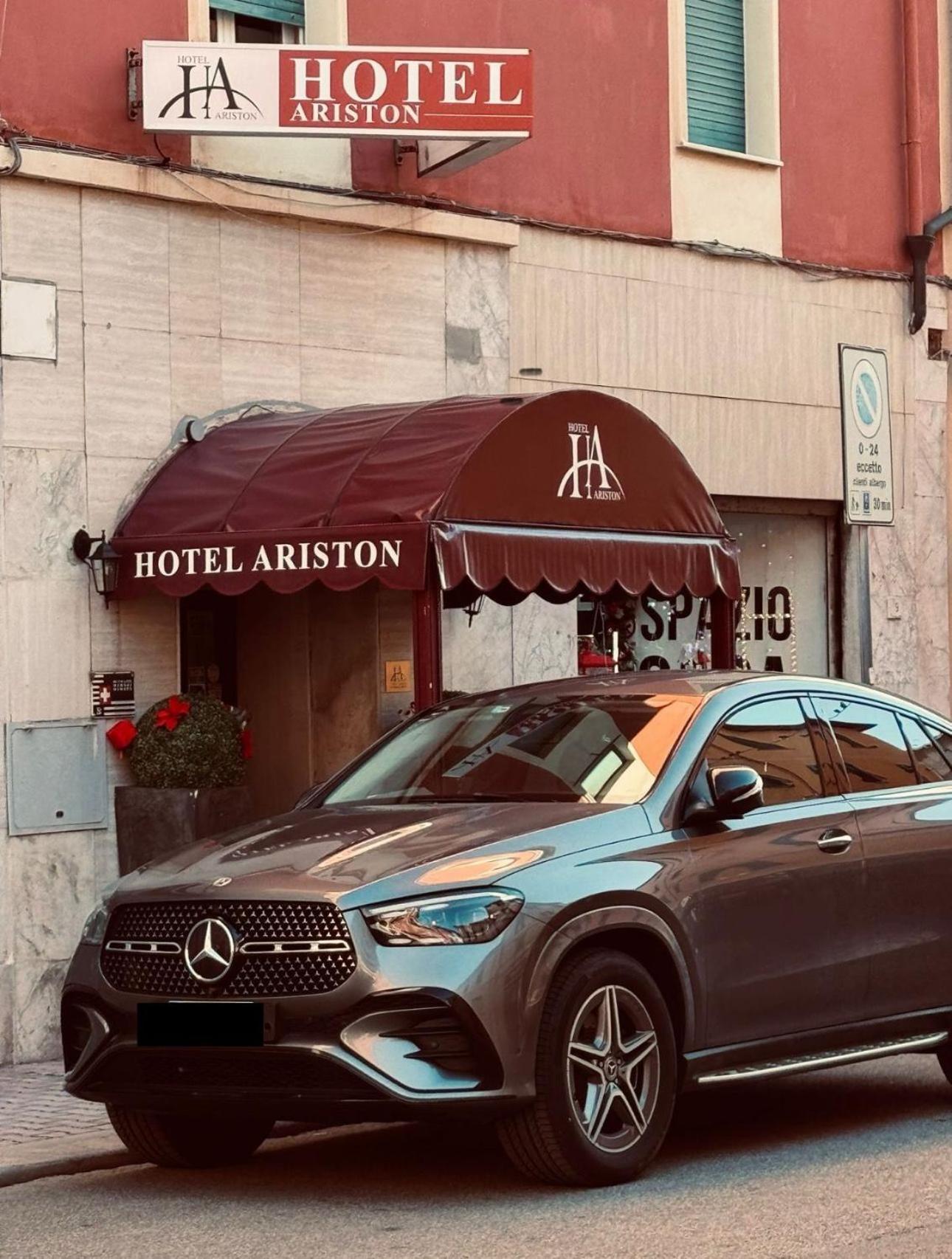 Hotel Ariston Piombino Kültér fotó