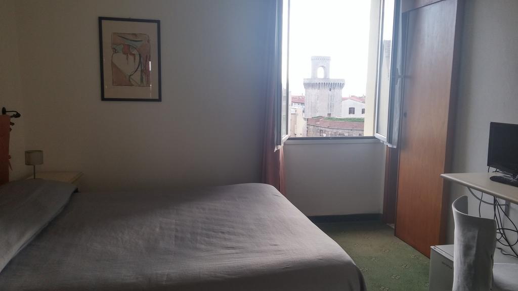 Hotel Ariston Piombino Kültér fotó