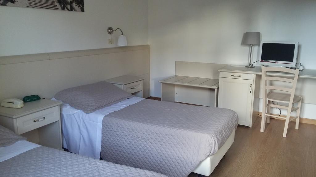 Hotel Ariston Piombino Kültér fotó