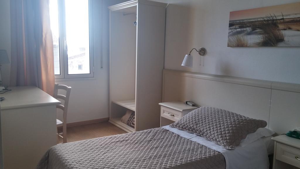 Hotel Ariston Piombino Kültér fotó