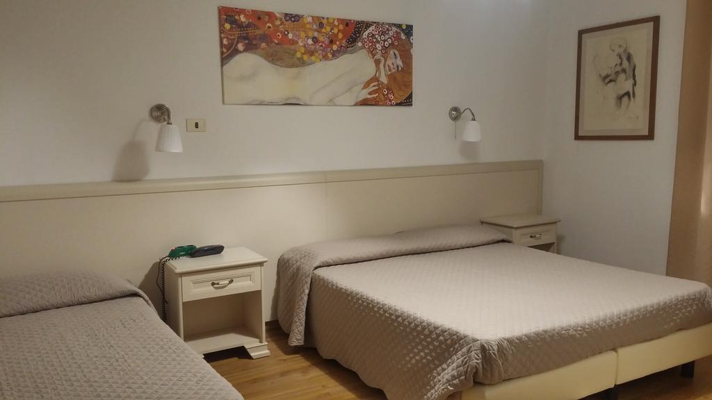Hotel Ariston Piombino Kültér fotó
